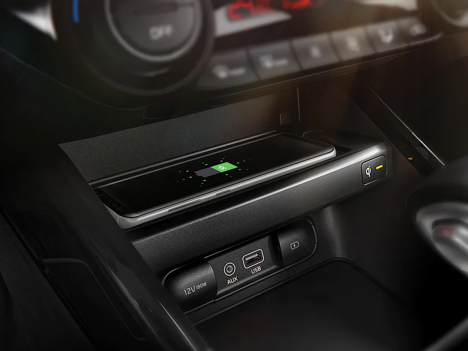 Wireless smartphone charger