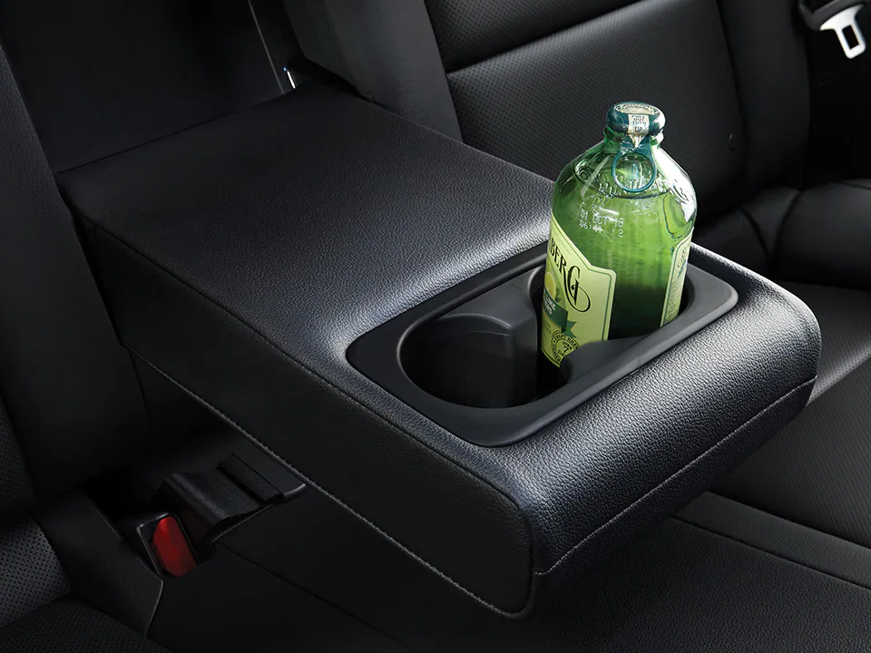 Rear center armrest with cup holders