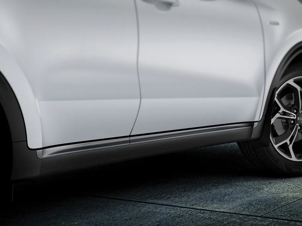 Side sill dark crome garnish