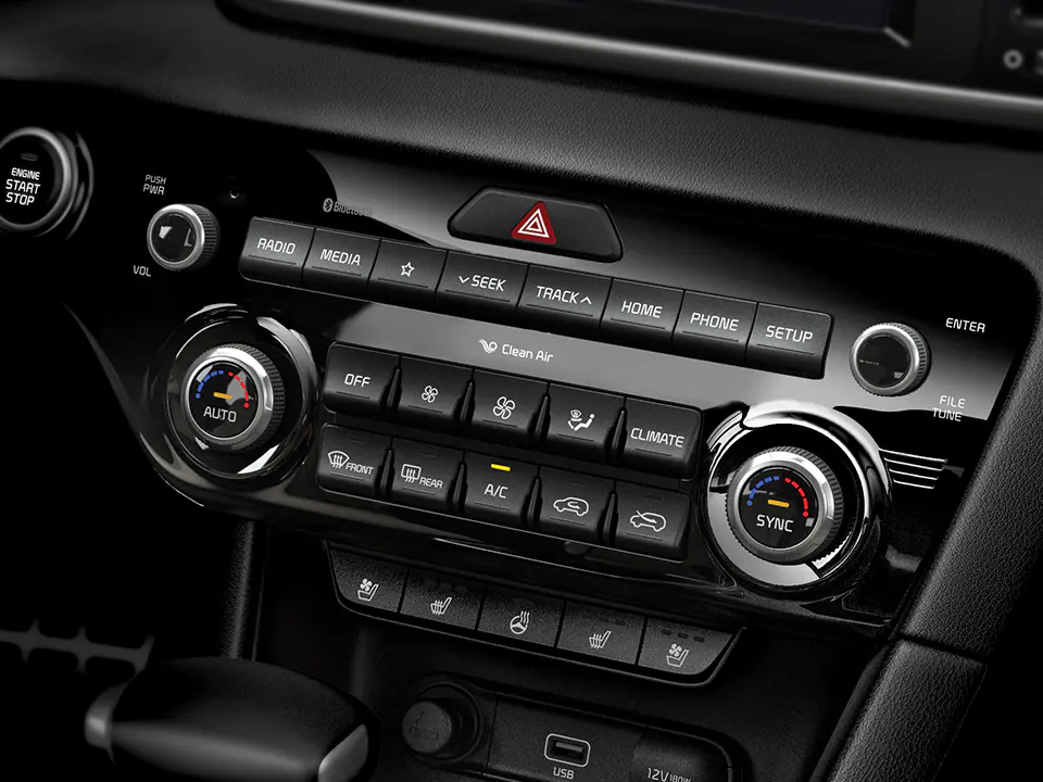 Black high-gloss center fascia