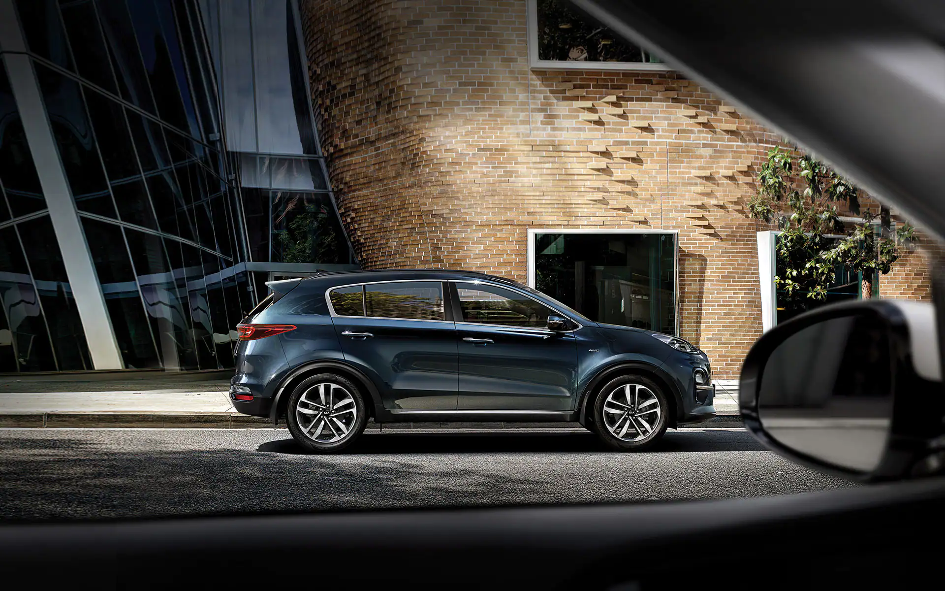 Eye-catching lines that draw admiring glances